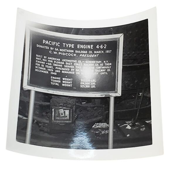 Vtg Monochrome Photography Train Sign Pacific Type Engine 462 Found Snapshot - Picture 1 of 4